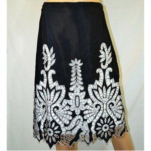 Black white embroidered pencil midi skirt